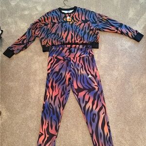1.	Adidas Originals 🐯 Tiger Print Set 🖤💜🩷Black Pink Crewneck + Leggings